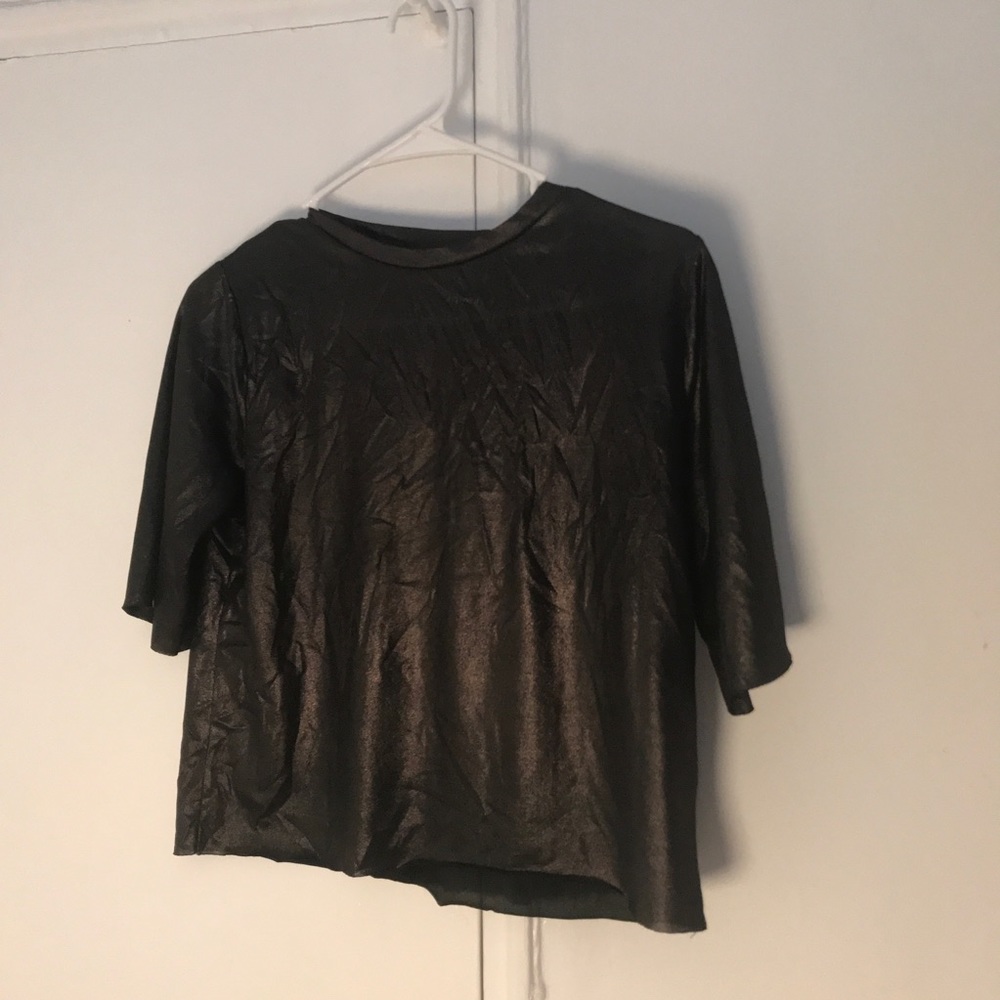 Metallic Crop Top - Picture 2 of 3